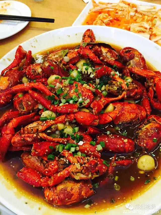 最肥美的“龙虾季”已到！麻辣鲜软，滋香流油，准备好吮指回味！