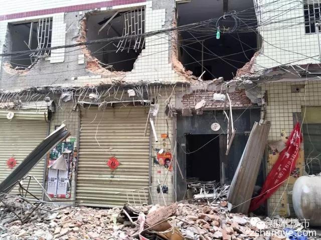 刘庄拆迁倒计30天影记，在第一所房子推倒后结束
