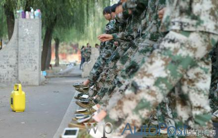 郑州一高校的军训图片网上疯传
