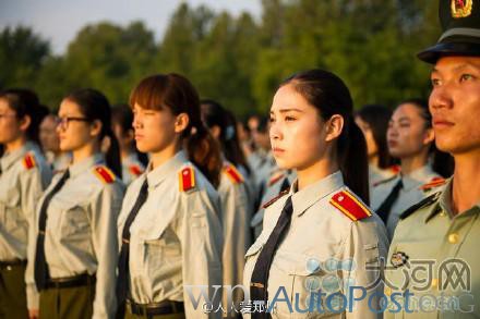 郑州大学万名新生纪念抗战胜利70周年