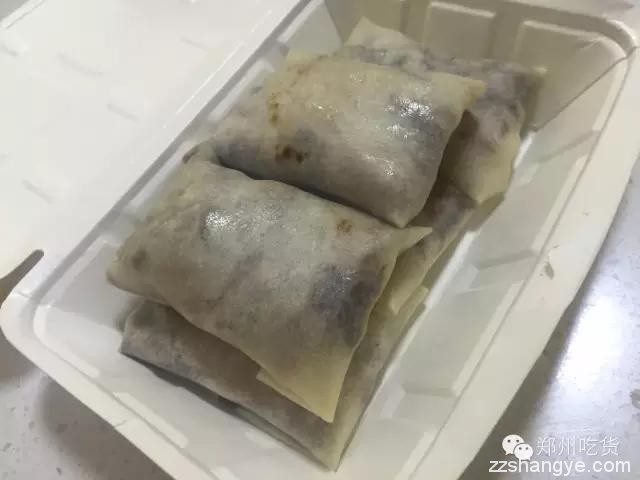 小编昨天花了一个晚上专门排队，为大家盘点万达金街的人气美食！