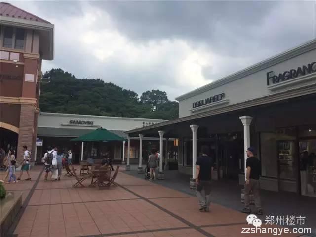 用200张图片堆砌出这篇日本最大奥特莱斯-箱根店的探盘稿件